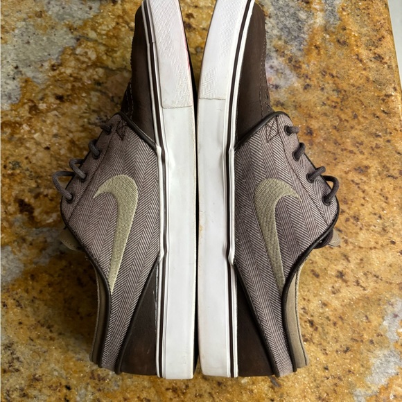 Nike Brown and Tan janoski size 8.5 - Picture 7 of 9